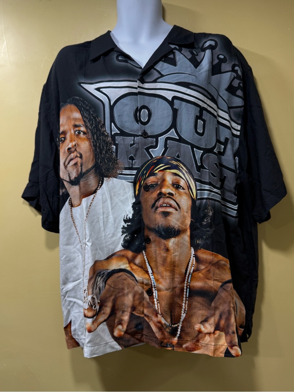 Black Graphic Men's Short-Sleeve Shirt - Picture 2 of 4